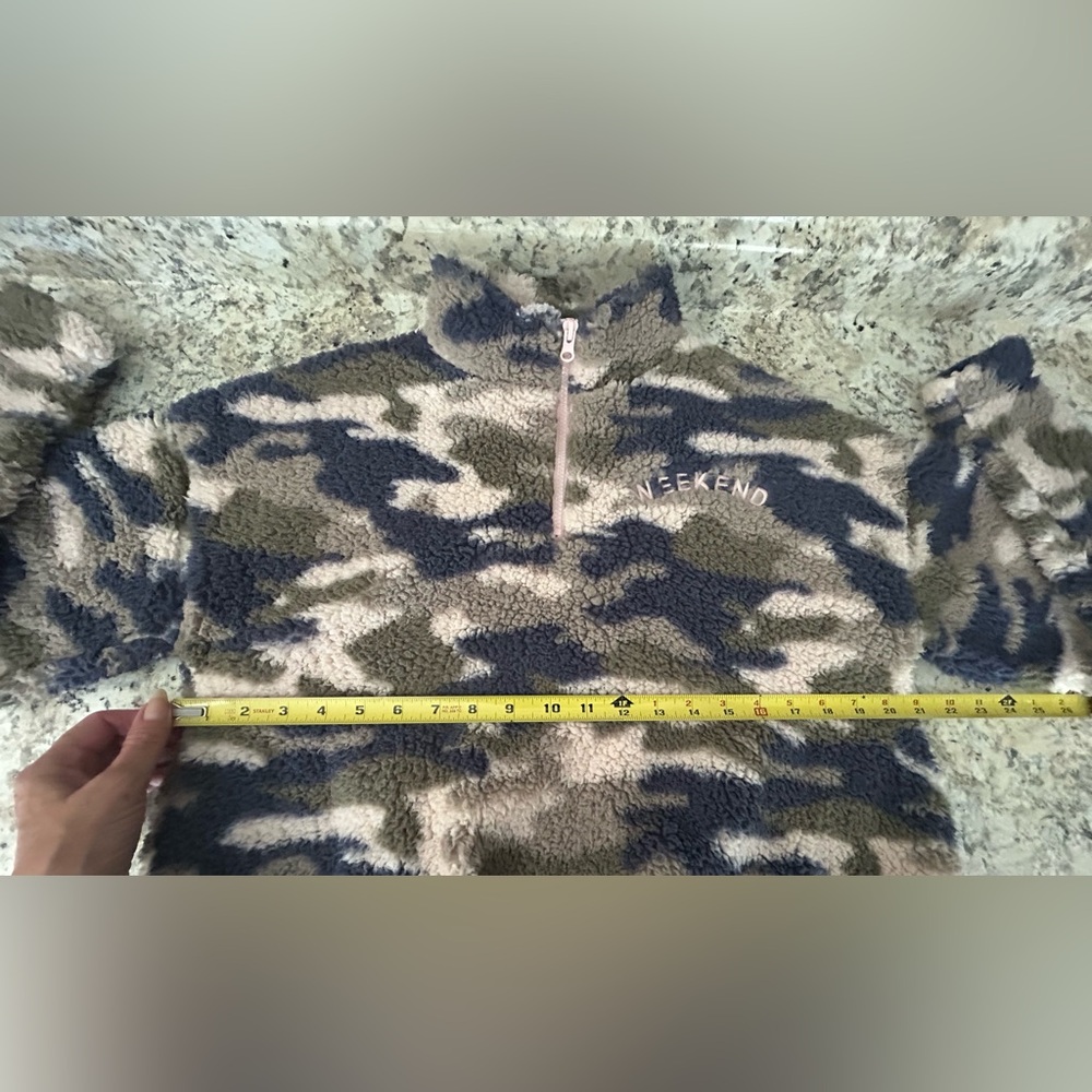 Grayson Threads Camo Fleece Sherpa Weekend 1/4 Zip Cropped Sweatshirt Size S - Picture 11 of 12